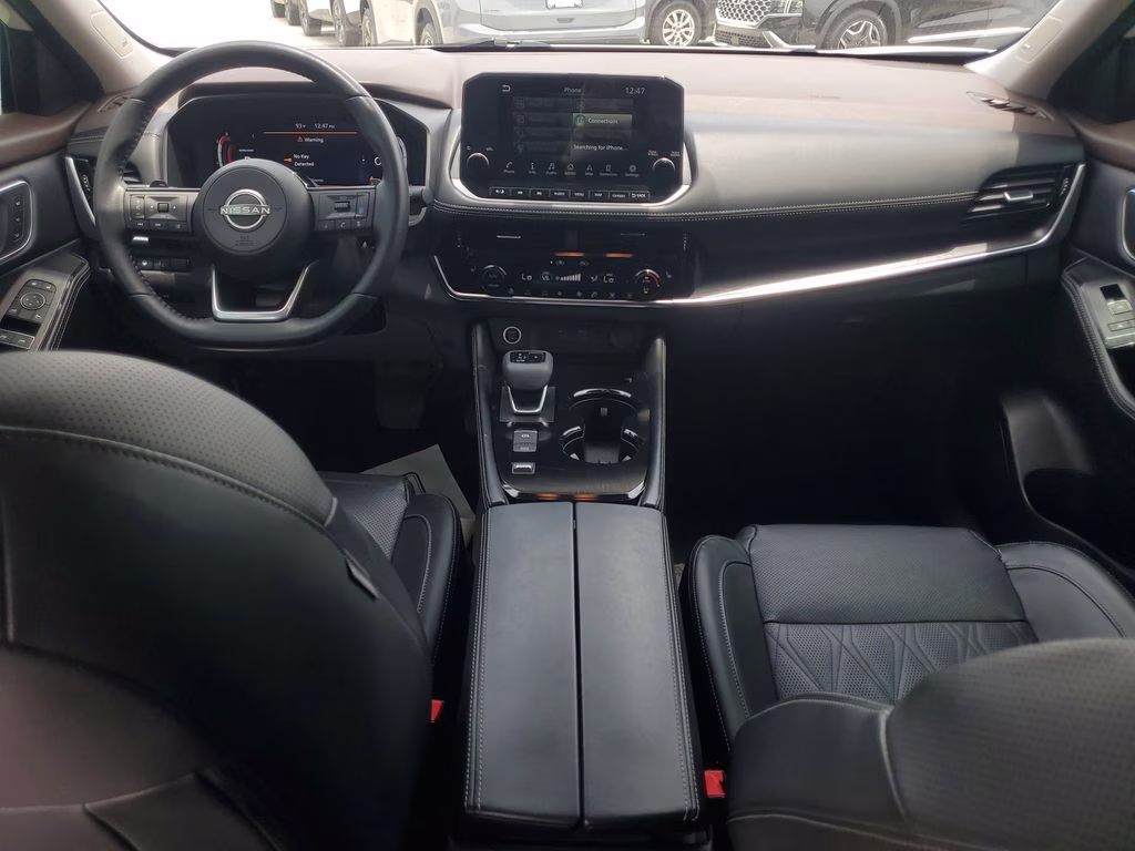 2023 Pearl White Tricoat Nissan Rogue Platinum FWD SUV