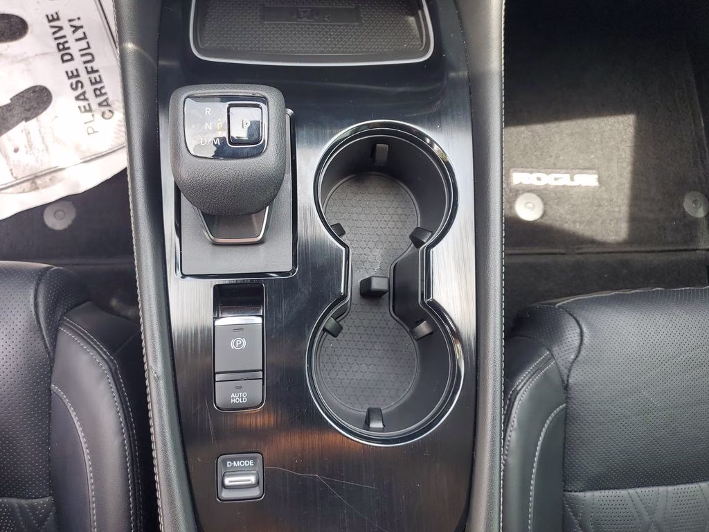2023 Pearl White Tricoat Nissan Rogue Platinum FWD SUV