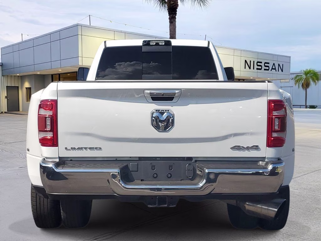 2022 Bright White Clearcoat Ram 3500 Tradesman 4X4 Truck