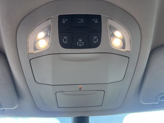 2023 Brilliant Black Crystal Pearlcoat Chrysler Pacifica Touring L FWD Van