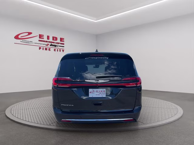 2023 Brilliant Black Crystal Pearlcoat Chrysler Pacifica Touring L FWD Van