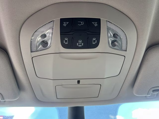 2023 Silver Mist Clearcoat Chrysler Pacifica Touring L FWD Van