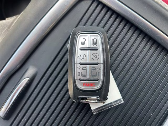 2023 Silver Mist Clearcoat Chrysler Pacifica Touring L FWD Van