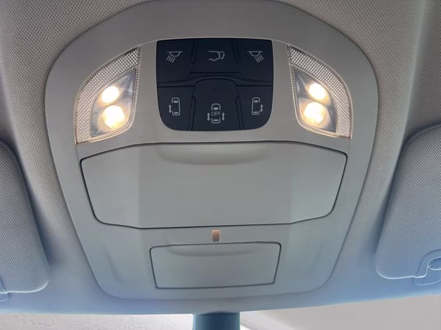 2023 Brilliant Black Crystal Pearlcoat Chrysler Pacifica Touring L FWD Van