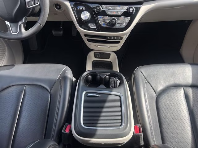 2023 Silver Mist Clearcoat Chrysler Pacifica Touring L FWD Van