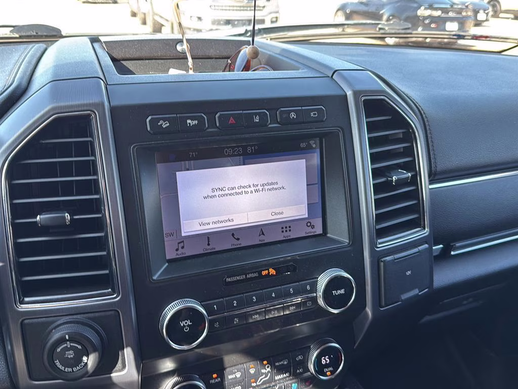 2019 Agate Black Metallic Ford Expedition Max Platinum 4X4 SUV