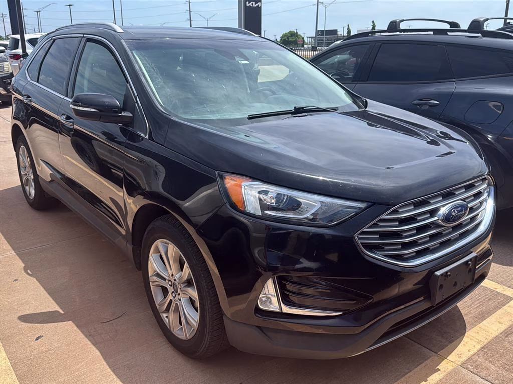 2019 Agate Black Metallic Ford Edge Titanium FWD SUV