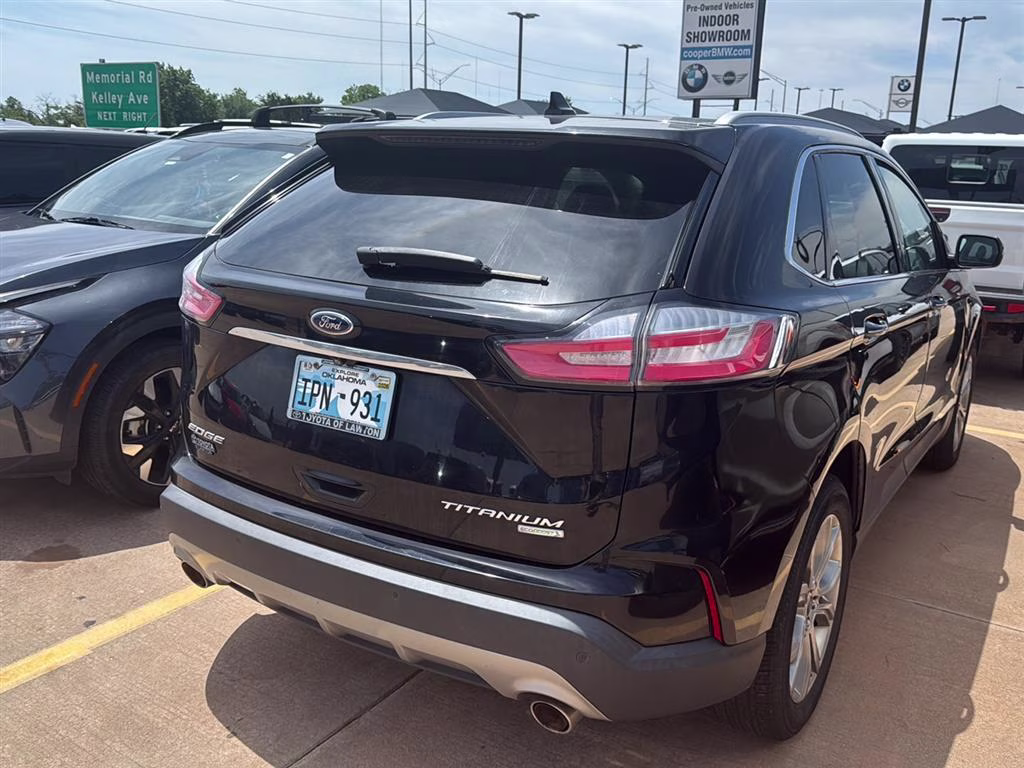 2019 Agate Black Metallic Ford Edge Titanium FWD SUV