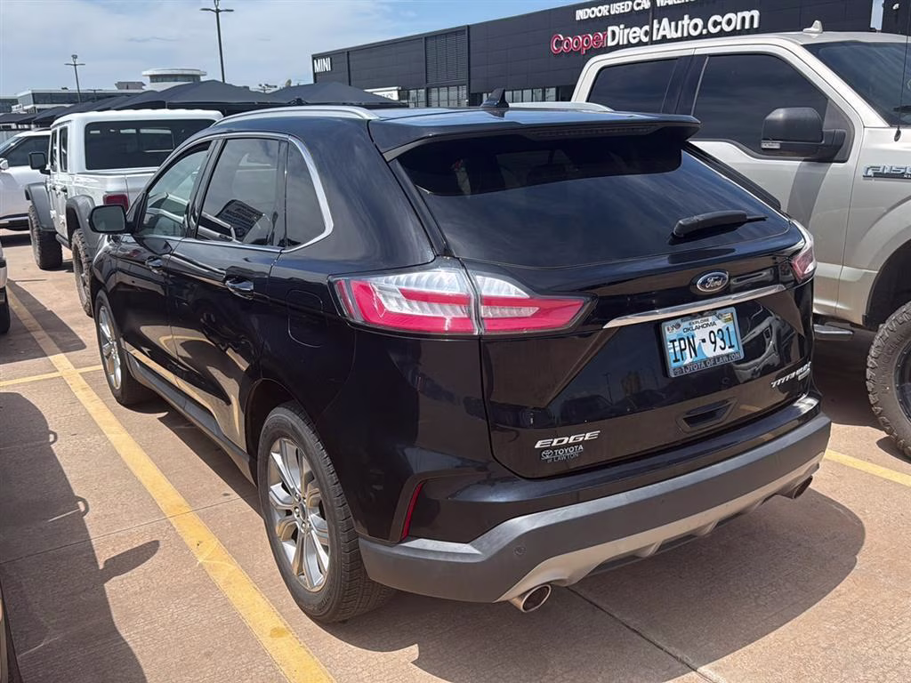 2019 Agate Black Metallic Ford Edge Titanium FWD SUV