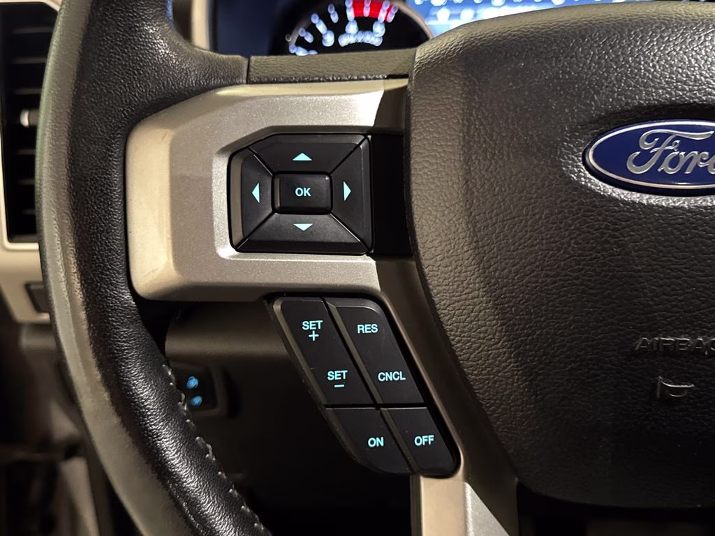 2021 Silver Metallic Ford Super Duty F-250 SRW Lariat 4X4 Truck
