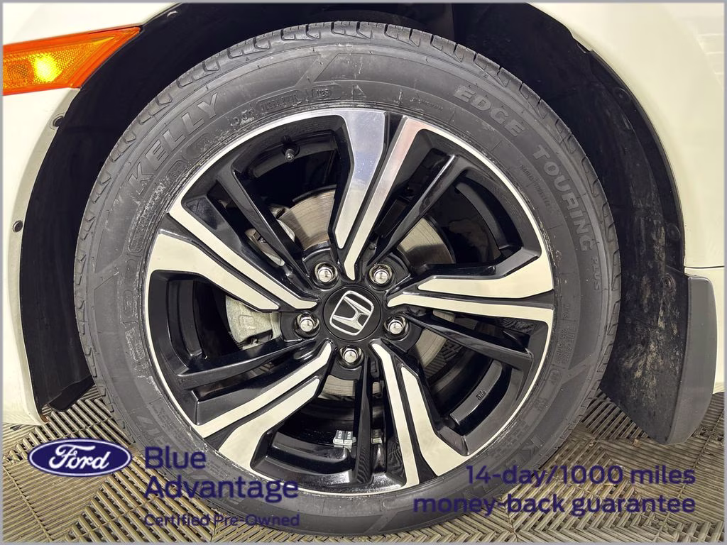2018 White Orchid Pearl Honda Civic Touring FWD Sedan