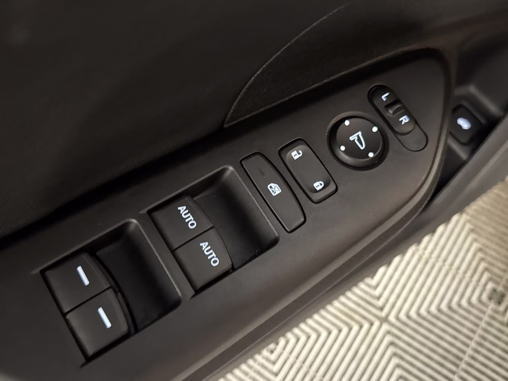 2018 White Orchid Pearl Honda Civic Touring FWD Sedan