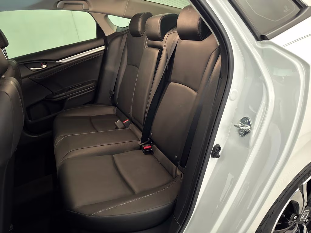 2018 White Orchid Pearl Honda Civic Touring FWD Sedan