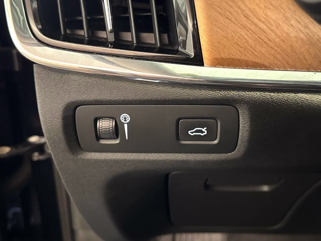 2019 Magic Blue Metallic Volvo V90 T5 Inscription FWD Crossover