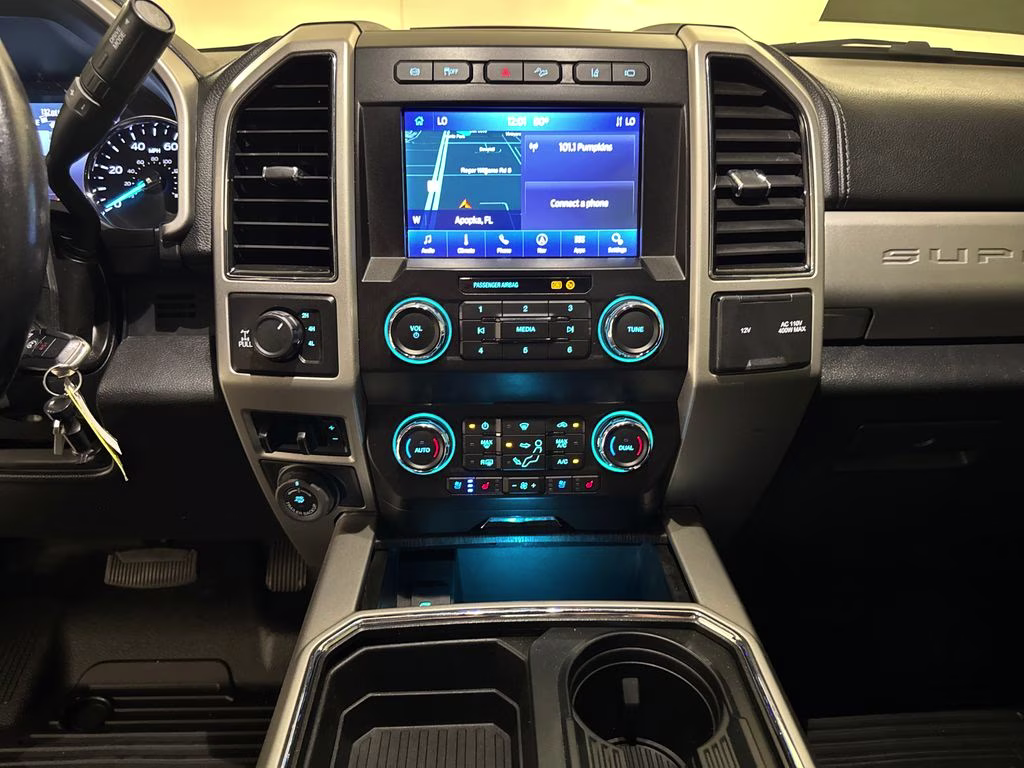 2021 Silver Metallic Ford Super Duty F-250 SRW Lariat 4X4 Truck
