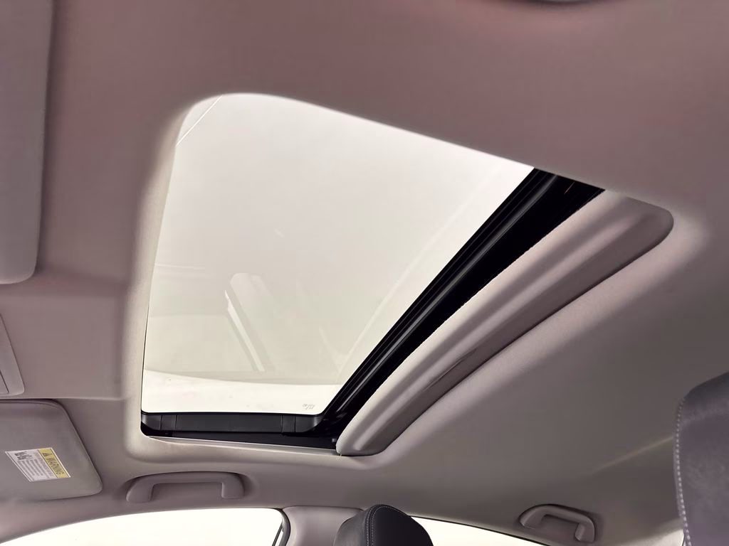 2018 White Orchid Pearl Honda Civic Touring FWD Sedan