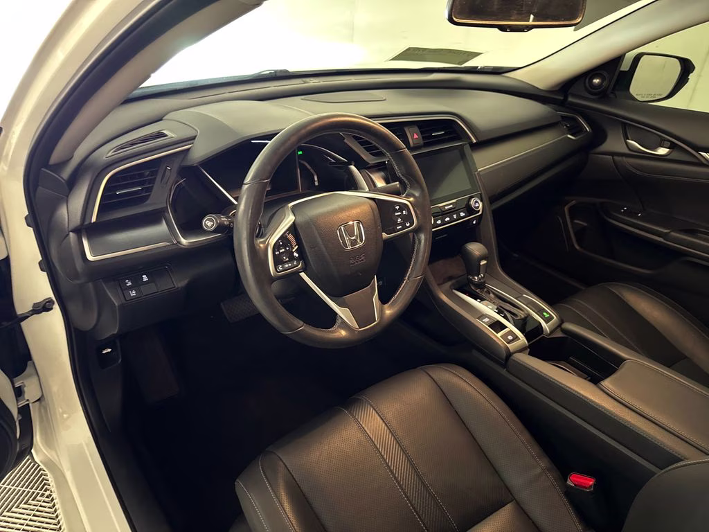 2018 White Orchid Pearl Honda Civic Touring FWD Sedan