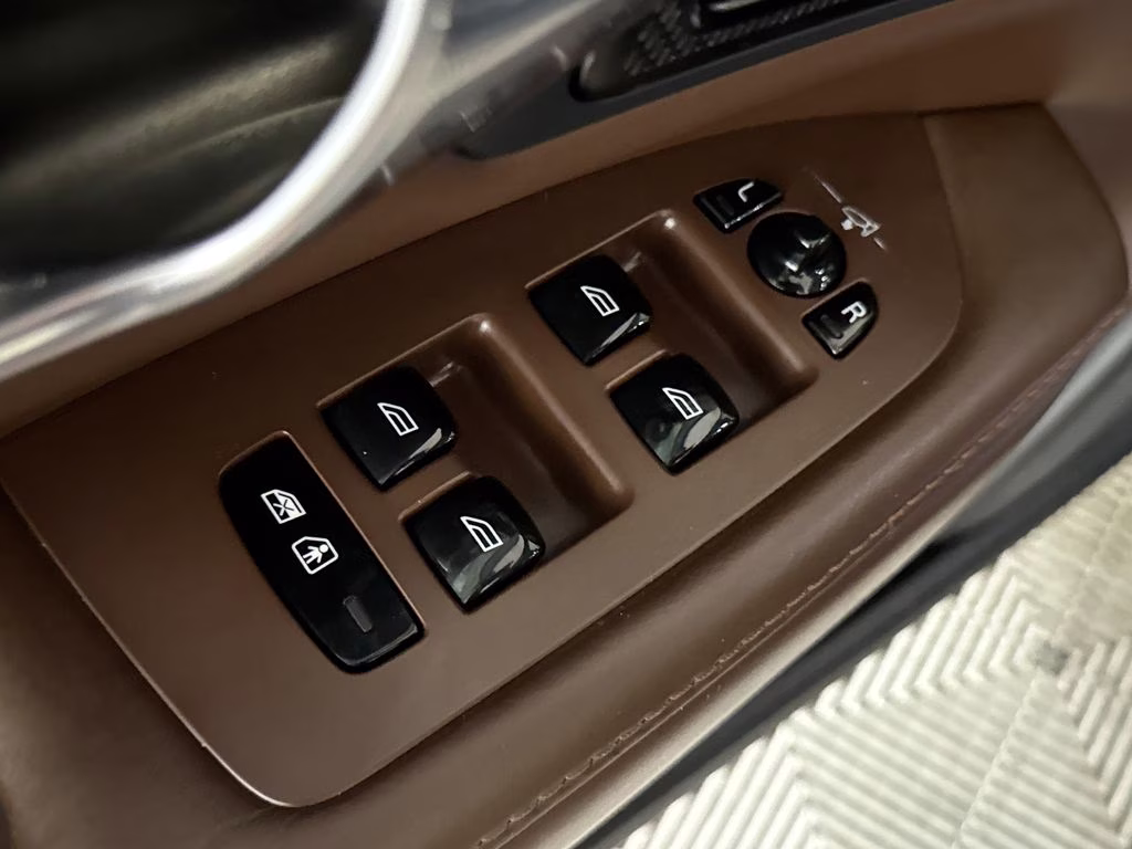 2019 Magic Blue Metallic Volvo V90 T5 Inscription FWD Crossover