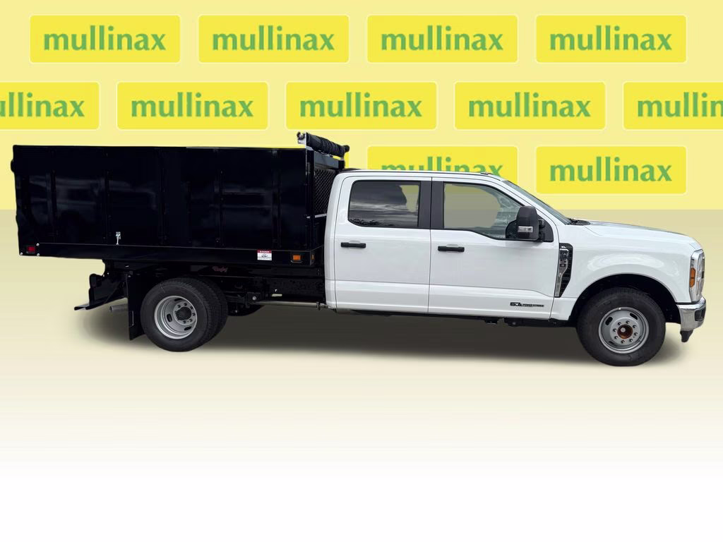 2026 Oxford White Ford Super Duty F-350 DRW XL RWD Chassis