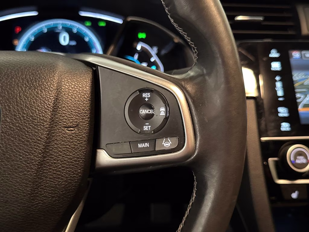 2018 White Orchid Pearl Honda Civic Touring FWD Sedan