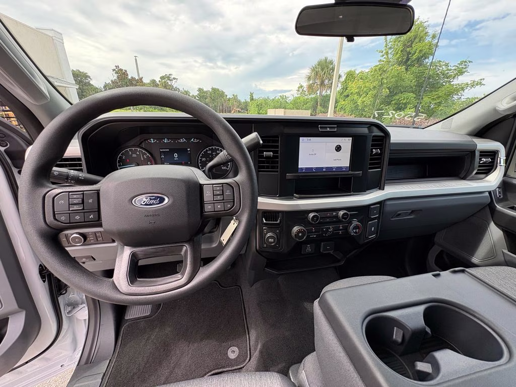2026 Oxford White Ford Super Duty F-250 SRW XL 4X4 Truck