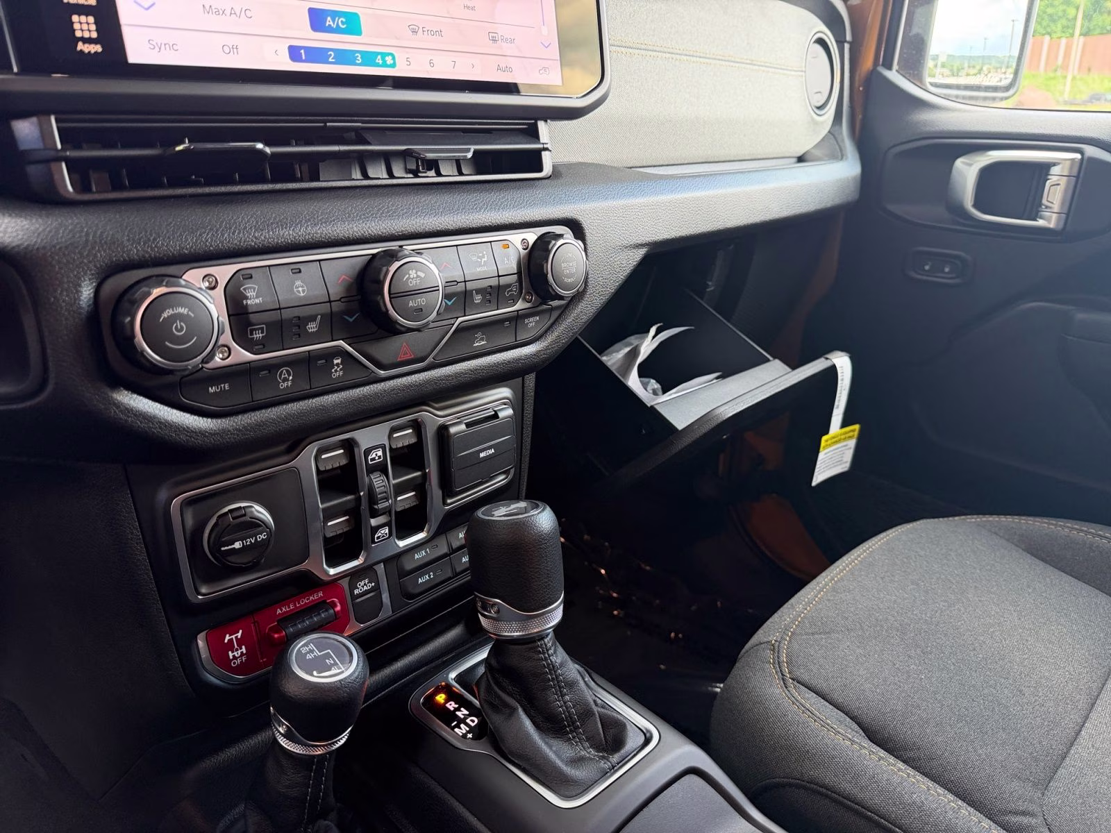 2026 Goldilocks Jeep Wrangler Willys 4X4 SUV