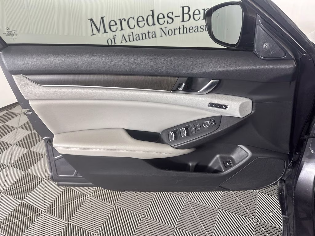 2019 Modern Steel Metallic Honda Accord EX-L FWD Sedan