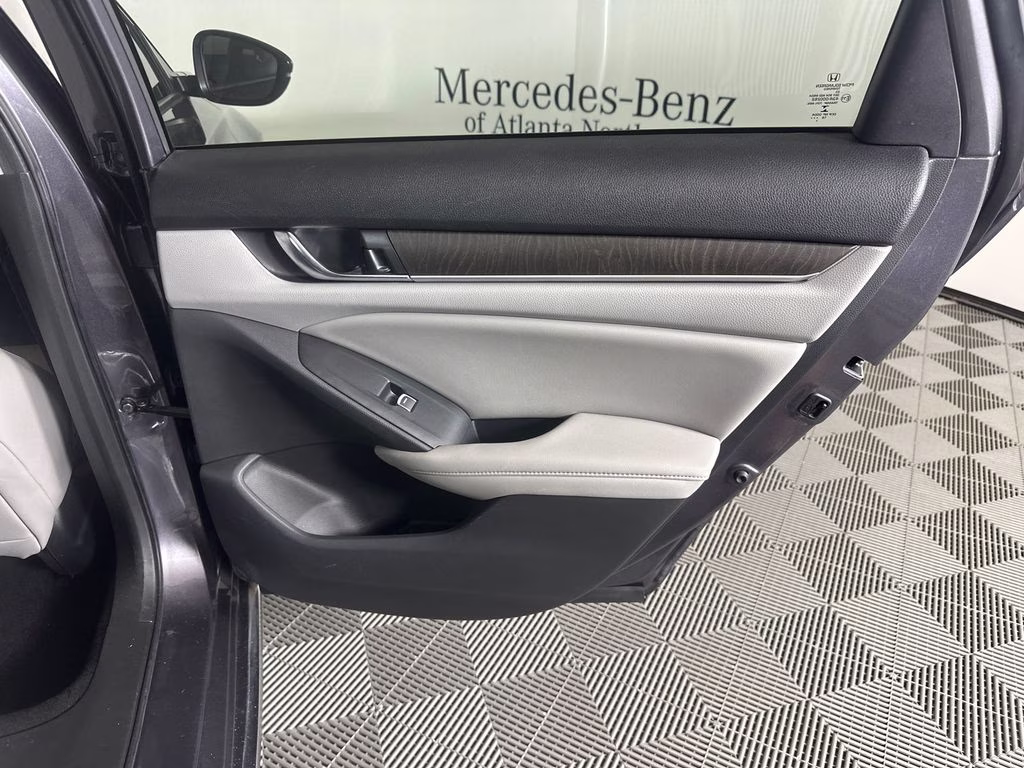 2019 Modern Steel Metallic Honda Accord EX-L FWD Sedan