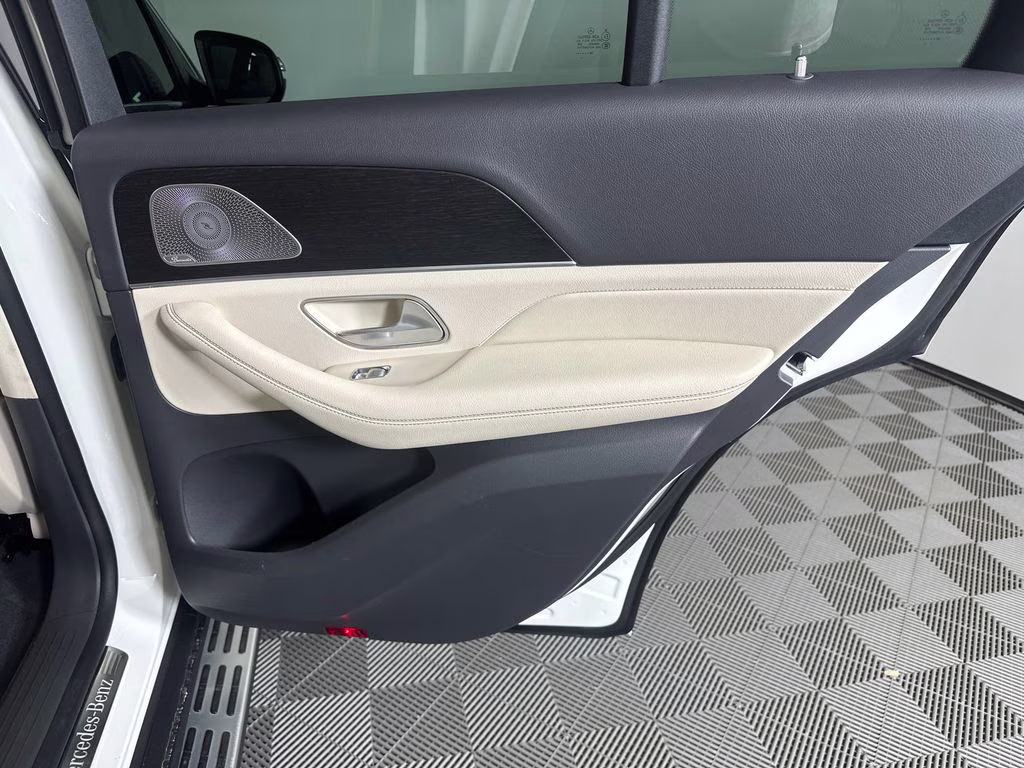 2020 White Mercedes-Benz GLE GLE 450 AWD SUV