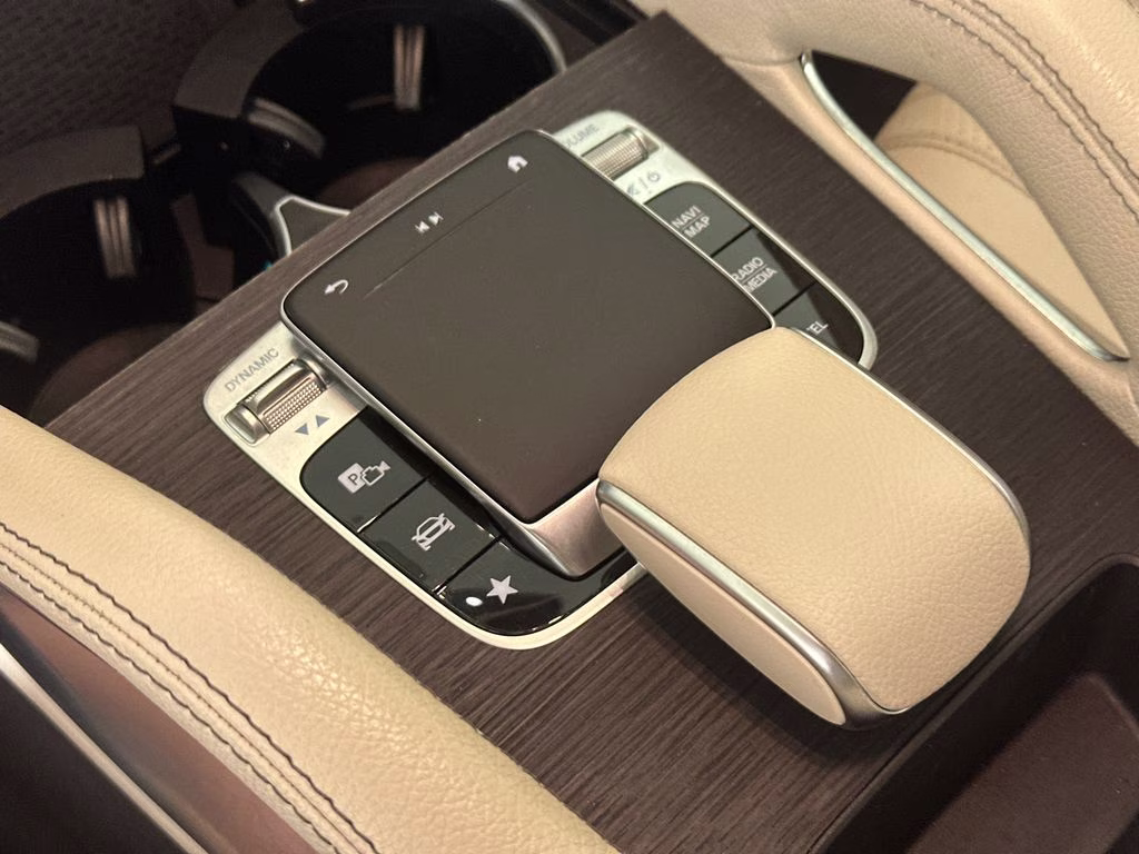 2020 White Mercedes-Benz GLE GLE 450 AWD SUV