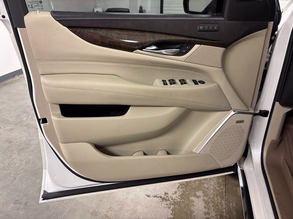 2018 Crystal White Tricoat Cadillac Escalade ESV Premium 4X4 SUV