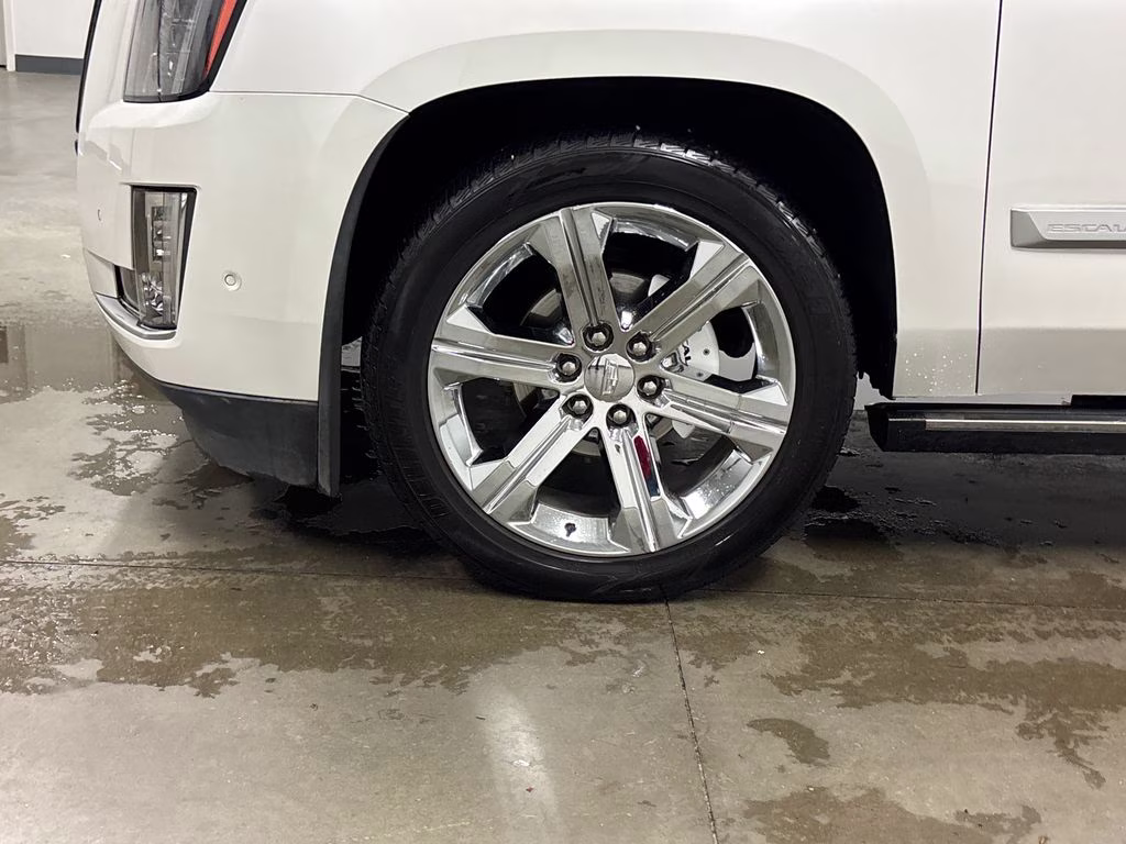 2018 Crystal White Tricoat Cadillac Escalade ESV Premium 4X4 SUV