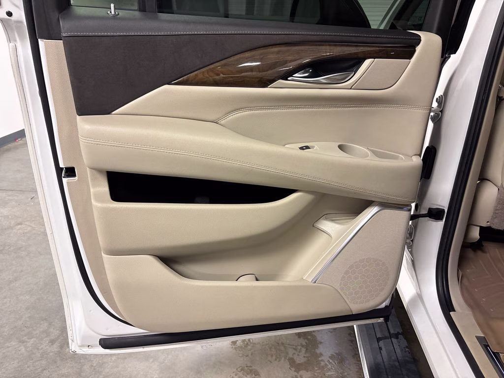 2018 Crystal White Tricoat Cadillac Escalade ESV Premium 4X4 SUV