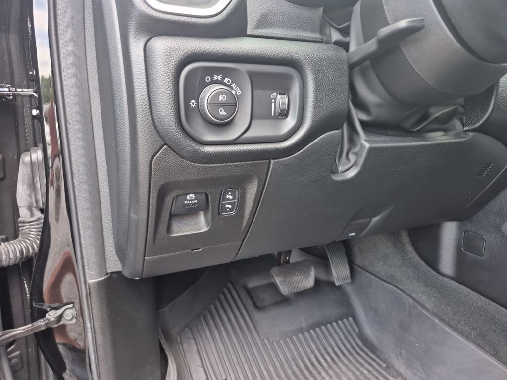 2022 Diamond Black Ram 1500 Big Horn/Lone Star RWD Truck