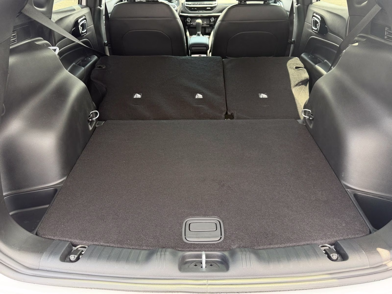 2026 Bright White Clearcoat Jeep Compass Latitude 4X4 SUV
