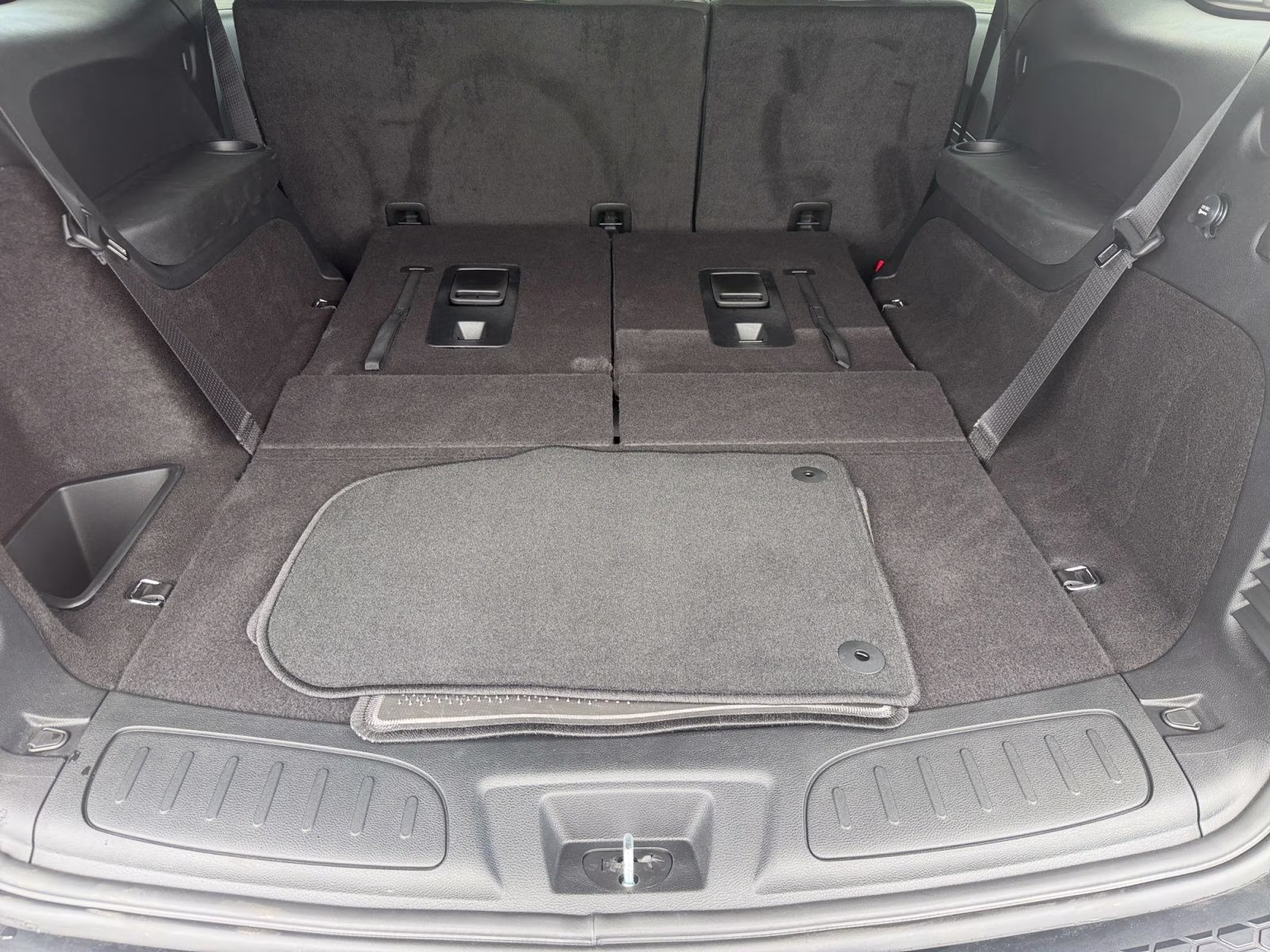 2026 DB Black Crystal Clearcoat Dodge Durango AWD SUV