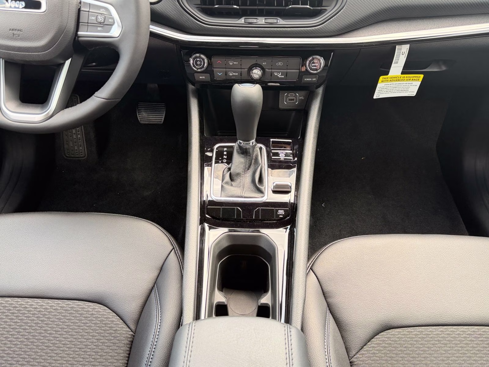 2026 Bright White Clearcoat Jeep Compass Latitude 4X4 SUV