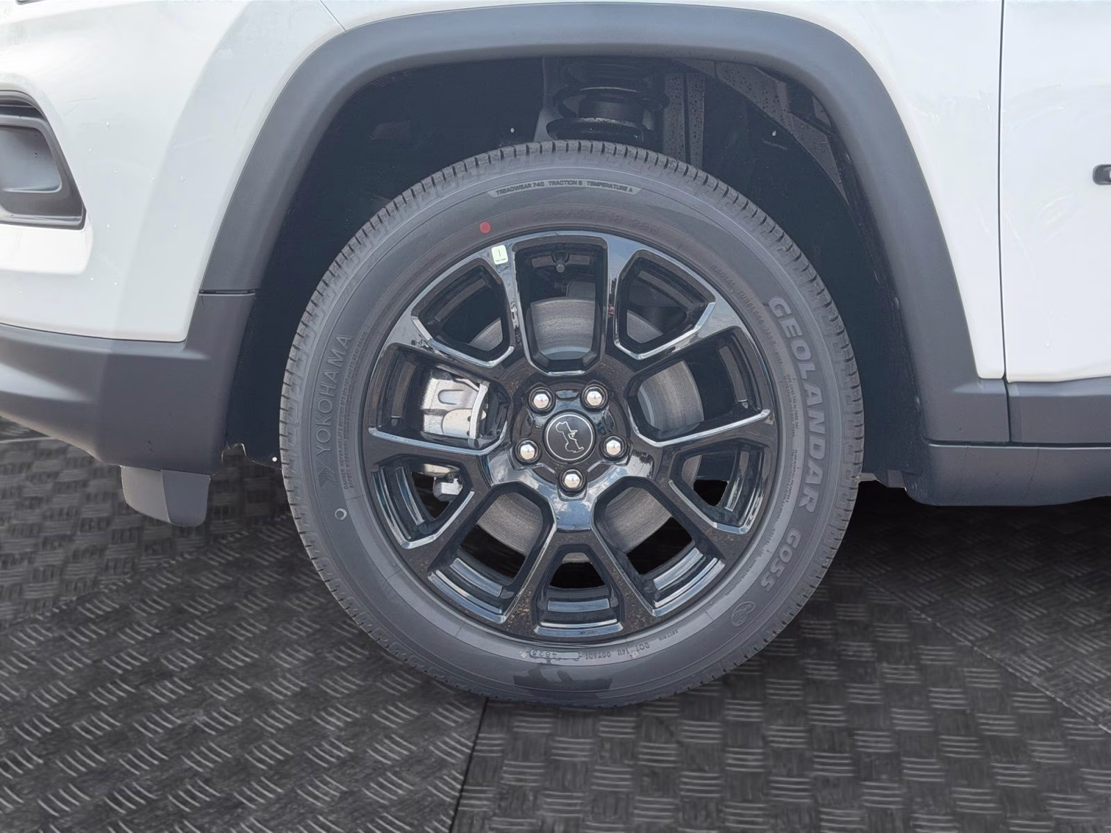 2026 Bright White Clearcoat Jeep Compass Latitude 4X4 SUV