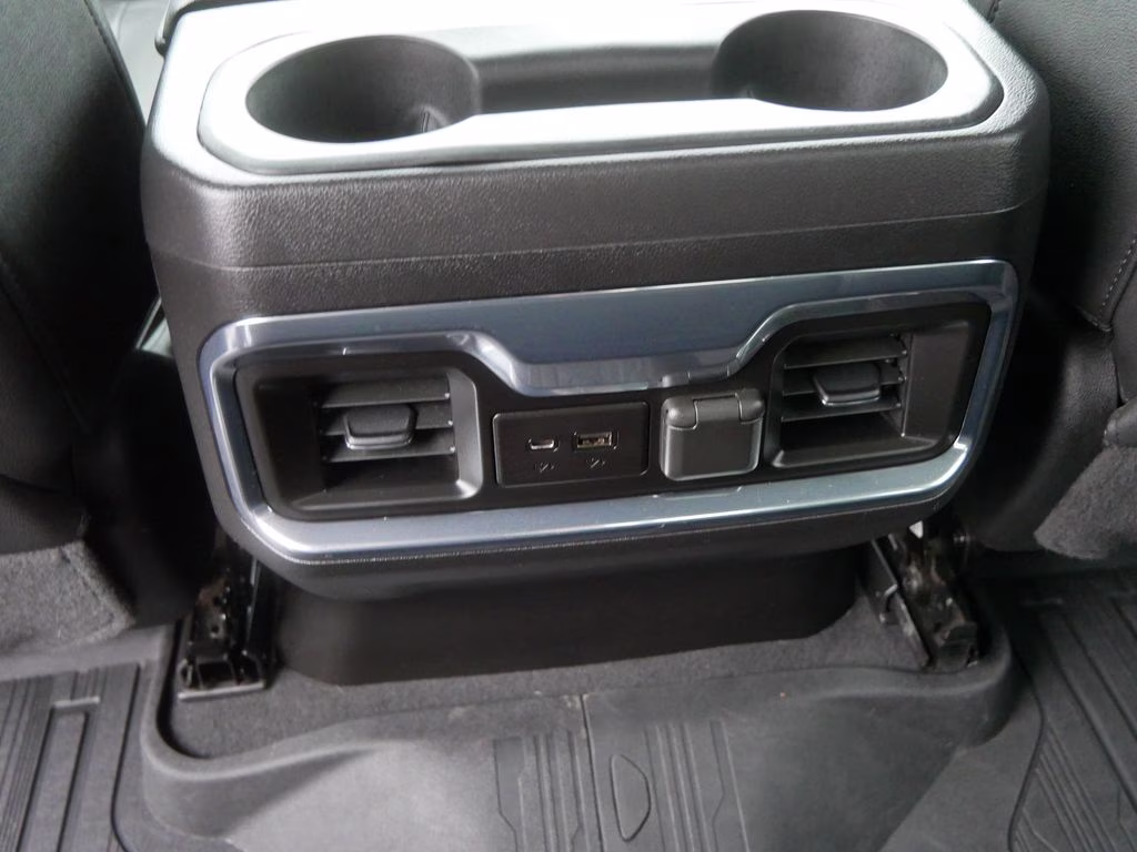 2021 Quicksilver Metallic GMC Sierra 1500 SLT 4X4 Truck