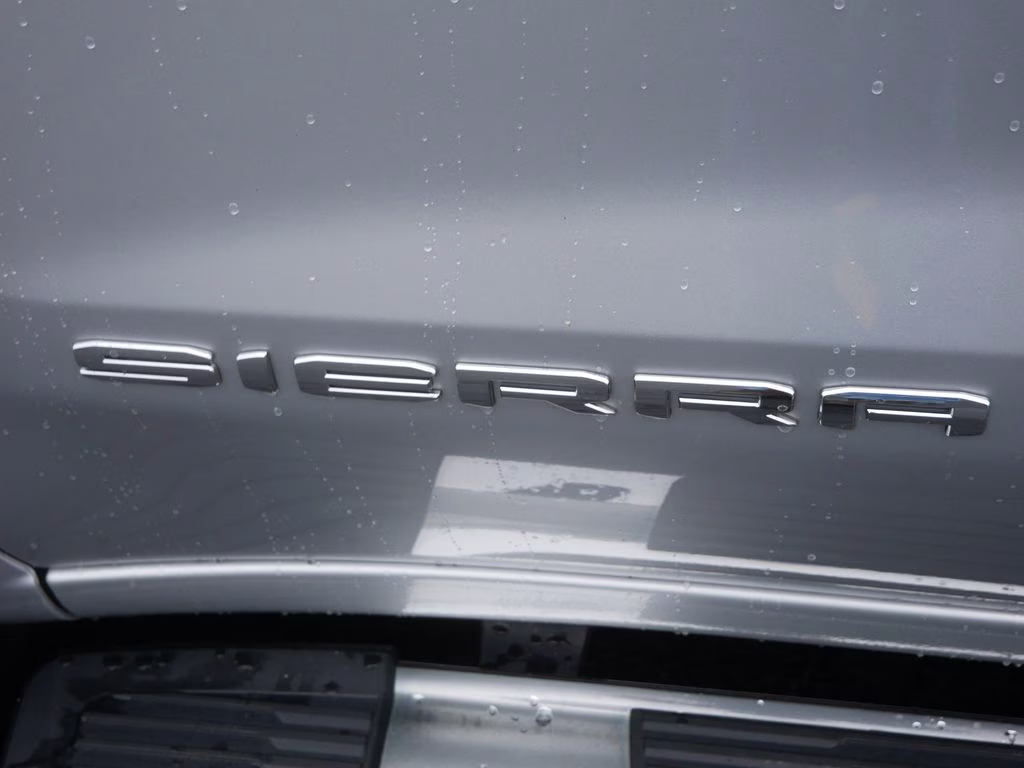 2021 Quicksilver Metallic GMC Sierra 1500 SLT 4X4 Truck