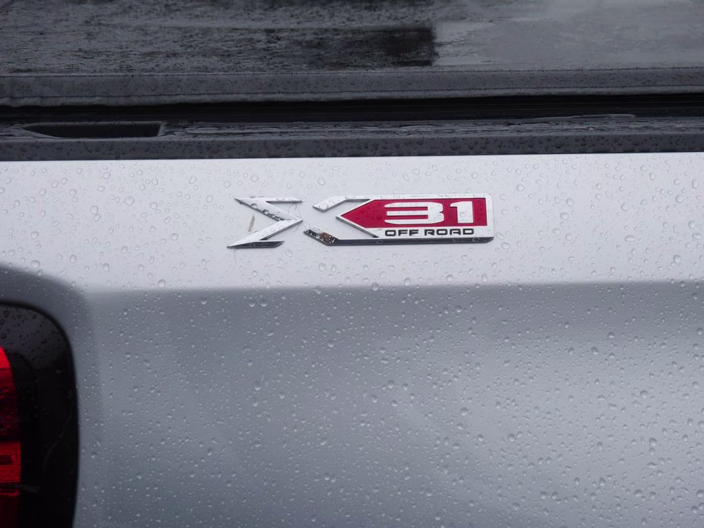 2021 Quicksilver Metallic GMC Sierra 1500 SLT 4X4 Truck
