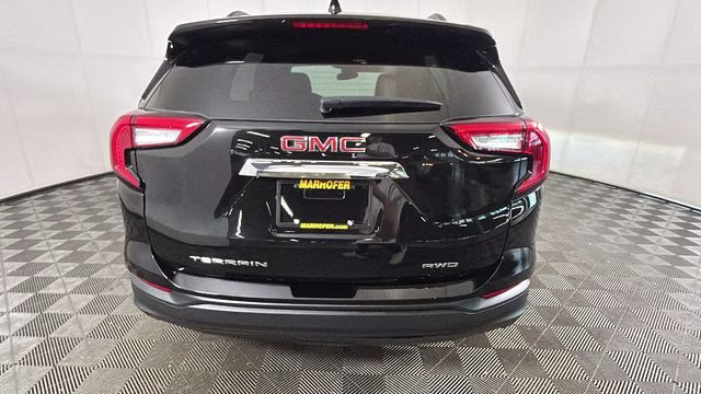 2022 Ebony Twilight Metallic GMC Terrain SLE AWD SUV