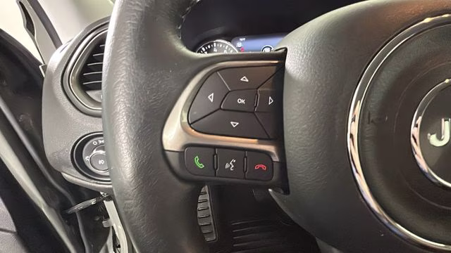 2022 Sting-Gray Clearcoat Jeep Renegade Latitude 4X4 SUV