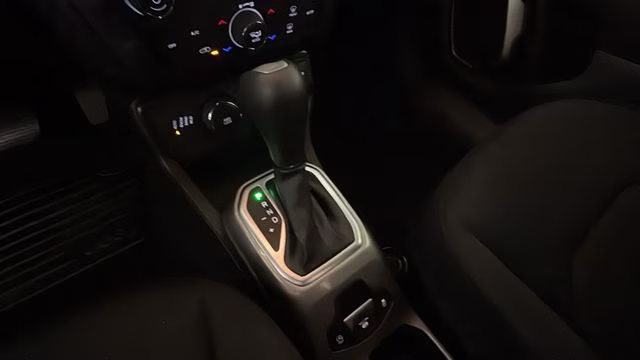 2022 Sting-Gray Clearcoat Jeep Renegade Latitude 4X4 SUV