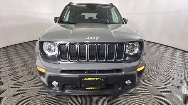 2022 Sting-Gray Clearcoat Jeep Renegade Latitude 4X4 SUV