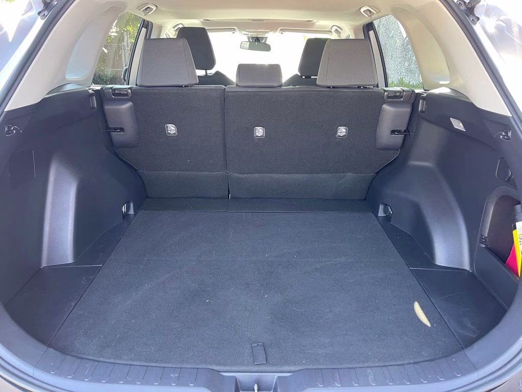2021 Silver Sky Metallic Toyota RAV4 Hybrid XLE AWD SUV