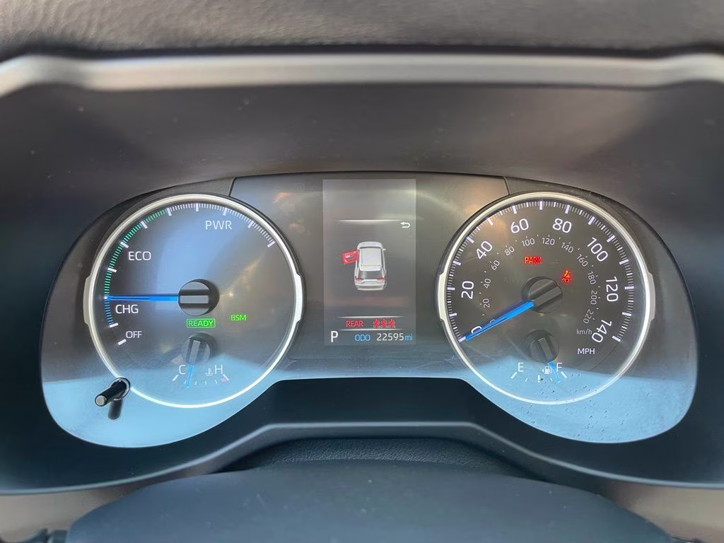 2021 Silver Sky Metallic Toyota RAV4 Hybrid XLE AWD SUV
