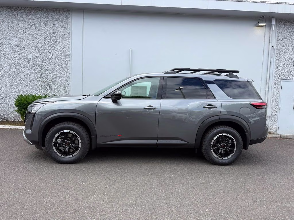 2026 Gun Metallic Nissan Pathfinder Rock Creek 4X4 SUV