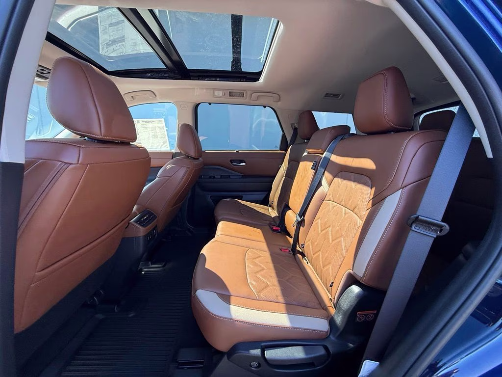 2026 Deep Ocean Blue Pearl Nissan Pathfinder Platinum 4X4 SUV
