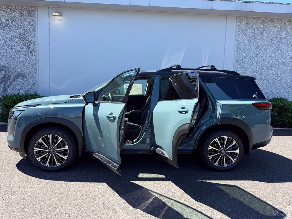 2026 Baltic Teal/Super Black Nissan Pathfinder Platinum 4X4 SUV